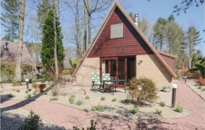 Гостиница Three-Bedroom Holiday Home in Rekem-Lanaken  Ланакен